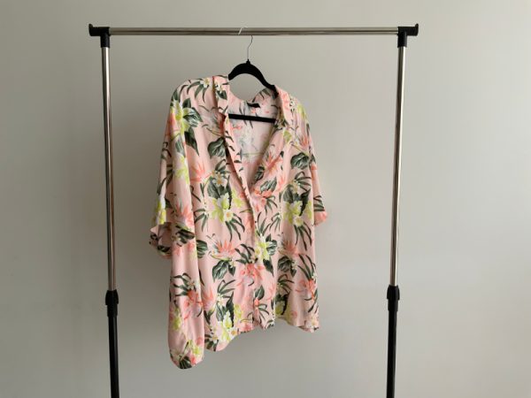 Blusa rosas rosada