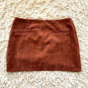 Mini falda pana café- Mi clóset - Isabel Escobar